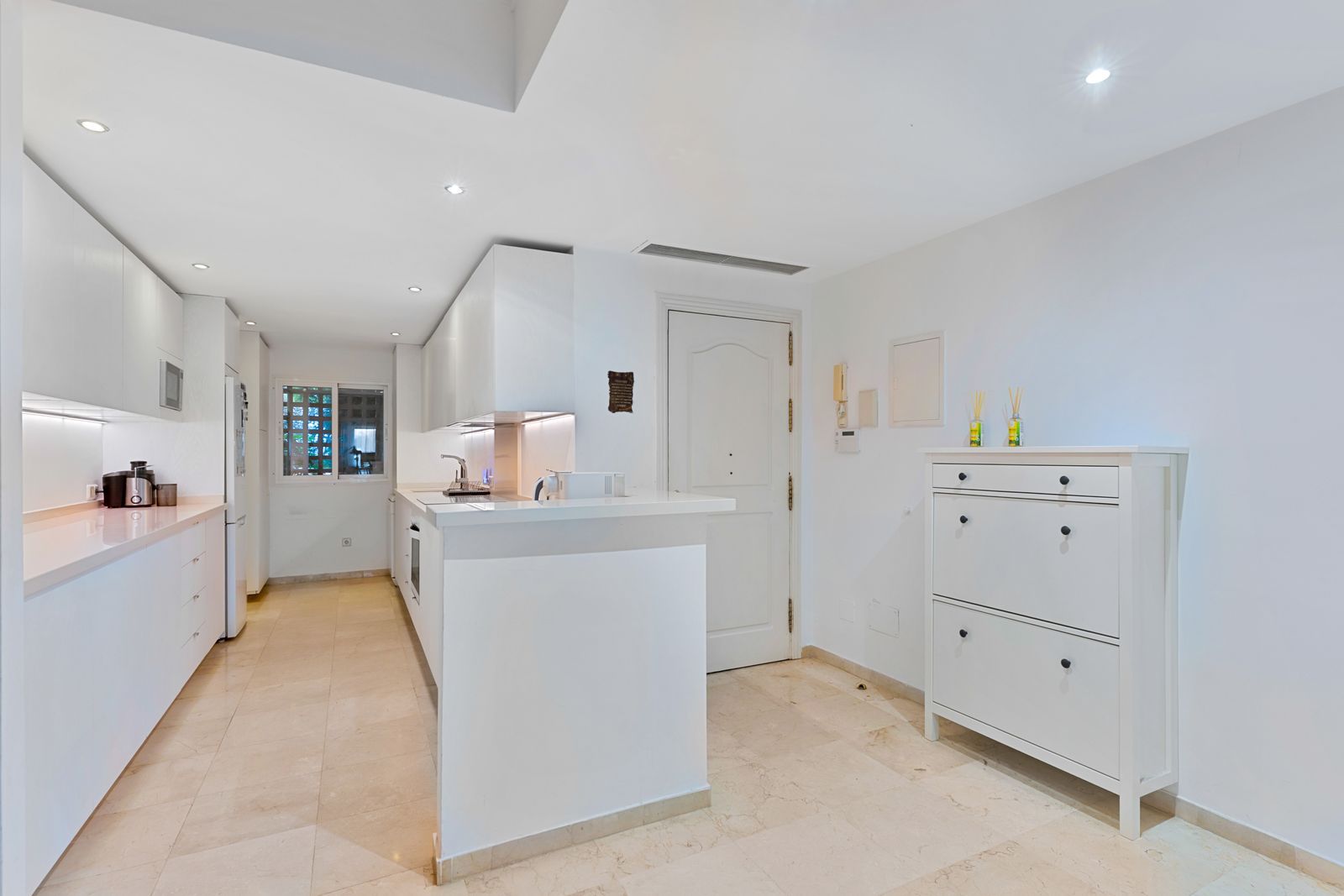 8923934e359b30c39e486f2d522c96d7 - 6