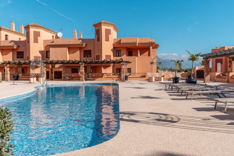 892a7ac6b57f5151d97aeb7692e56121 - 1