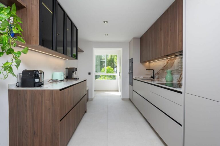 8a1e06ff2c98a3a4f3fc1a44f465a537 - 10