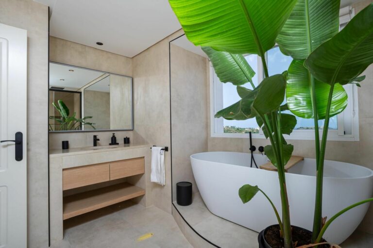 8a1e06ff2c98a3a4f3fc1a44f465a537 - 16