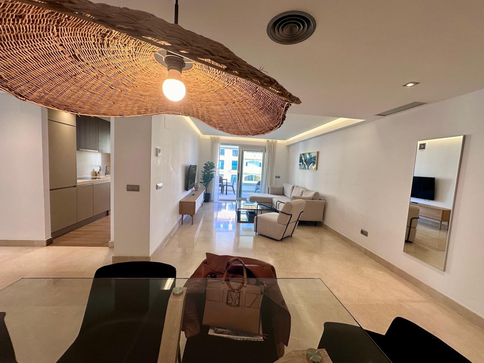 8bb841524c04e4e7b26939066f60ad87 - 11