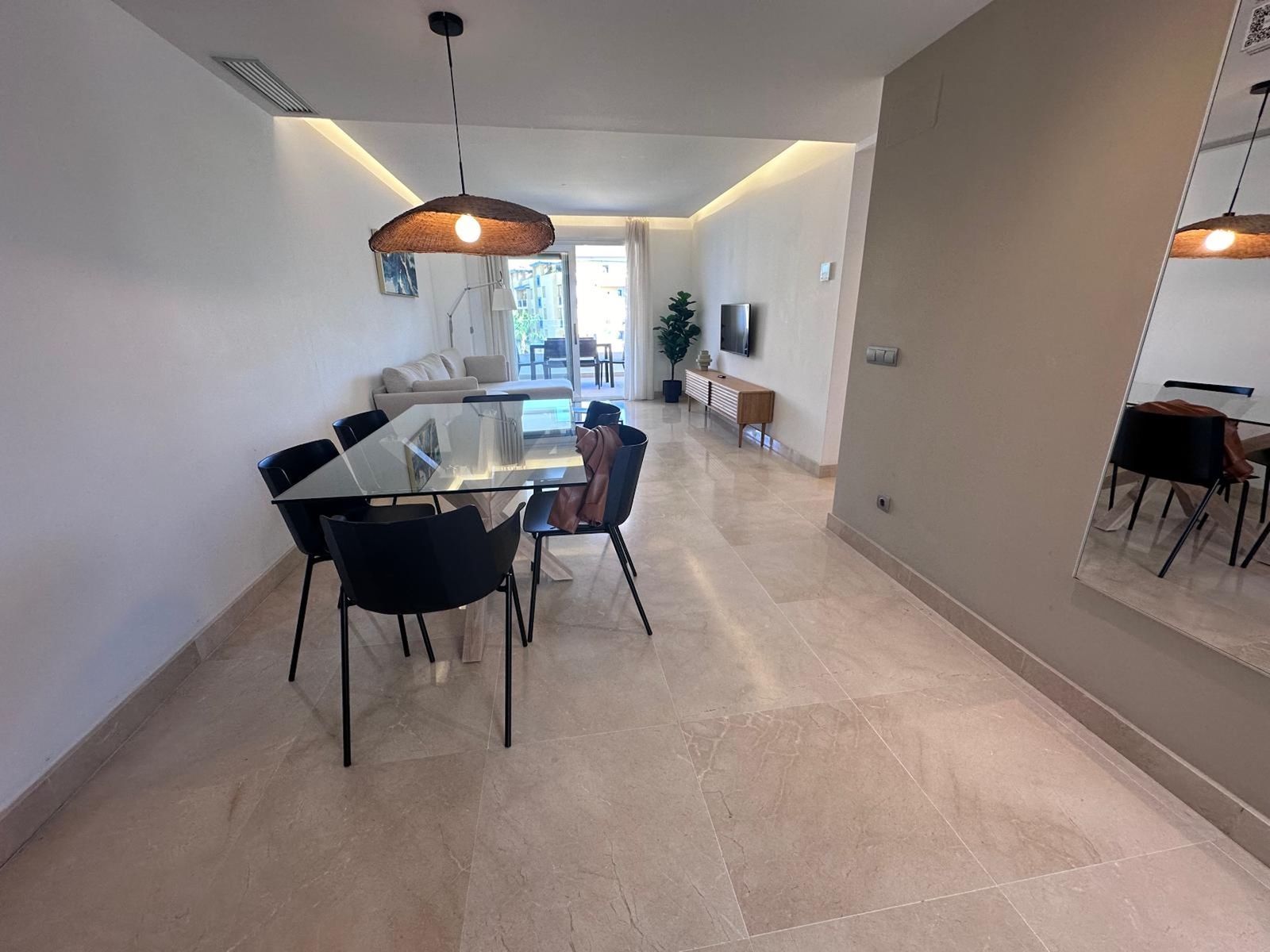 8bb841524c04e4e7b26939066f60ad87 - 14