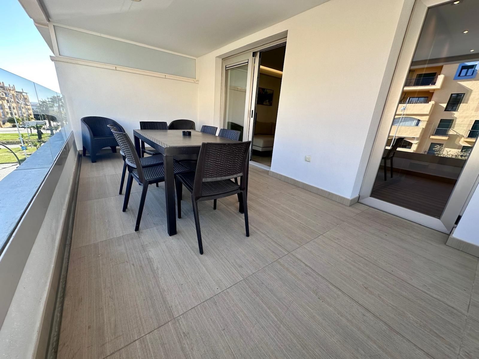 8bb841524c04e4e7b26939066f60ad87 - 3