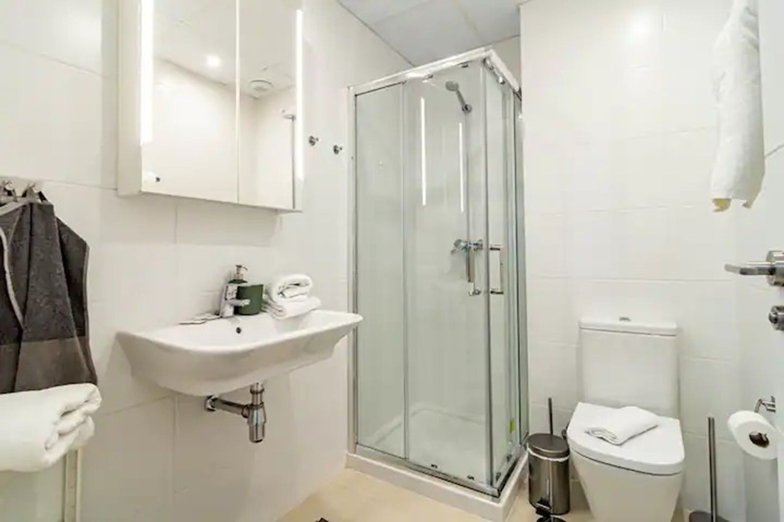 8be764336aa18193329631c27602f6be - 15