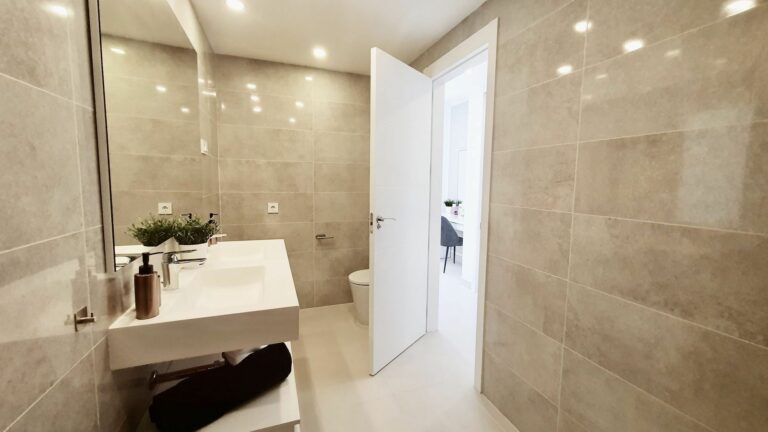 8c73d9c9fc0d43049df7d22a45bb6c9a - 14