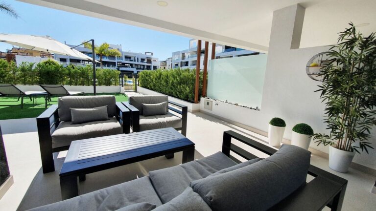 8c73d9c9fc0d43049df7d22a45bb6c9a - 15