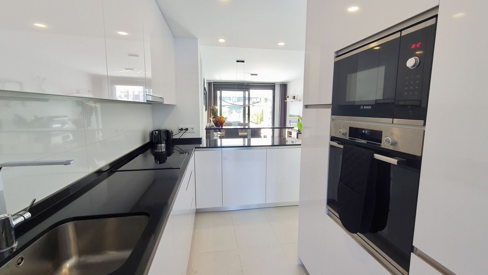 8c73d9c9fc0d43049df7d22a45bb6c9a - 4