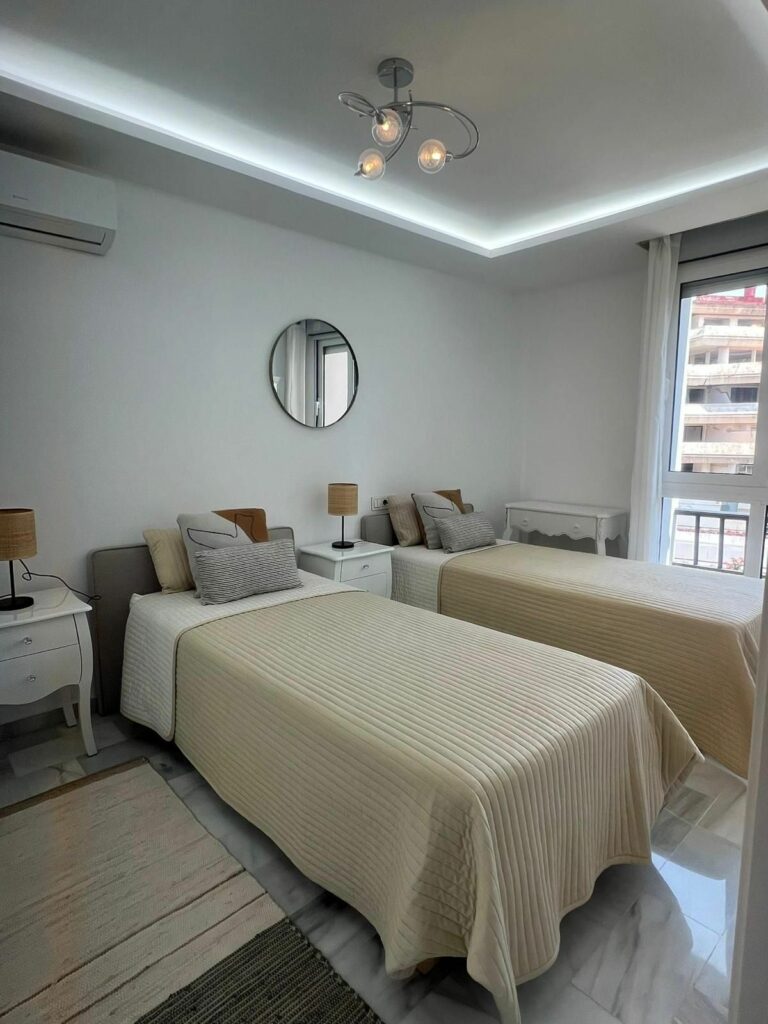 8d6f430618c09dcdb2f3145a624864ae - 13