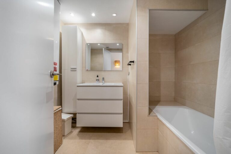 8e48557f4efaf6e15043415cd867d84b - 11