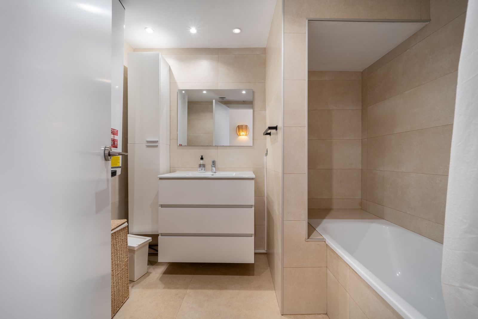 8e48557f4efaf6e15043415cd867d84b - 11