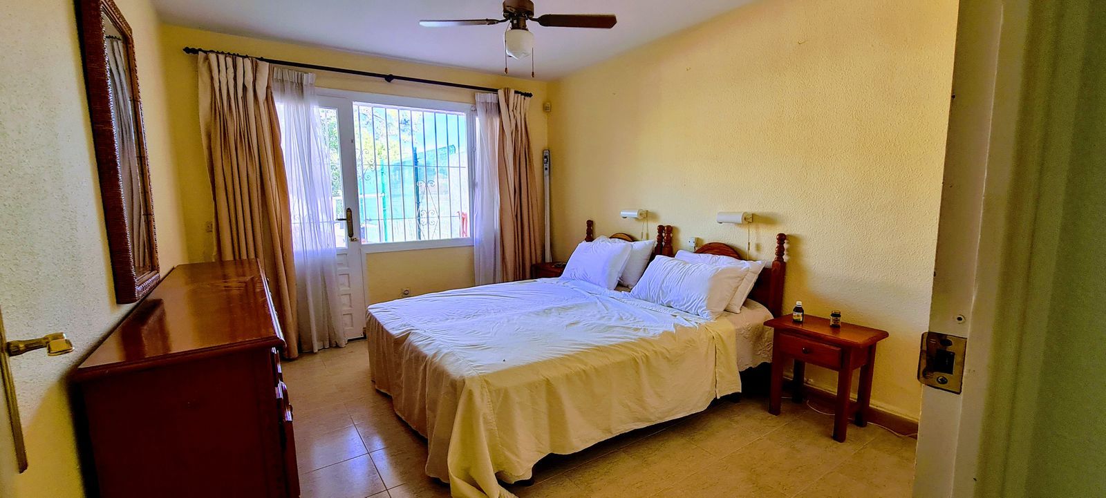 8f1b0fc6344ed20712526413b1472ae3 - 9