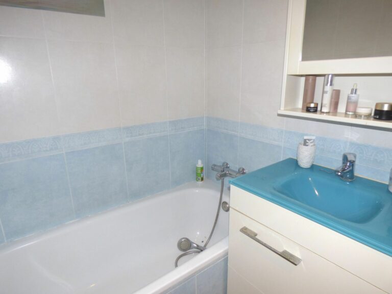 8f863d7141be964c74bb3708bef9f0c4 - 12