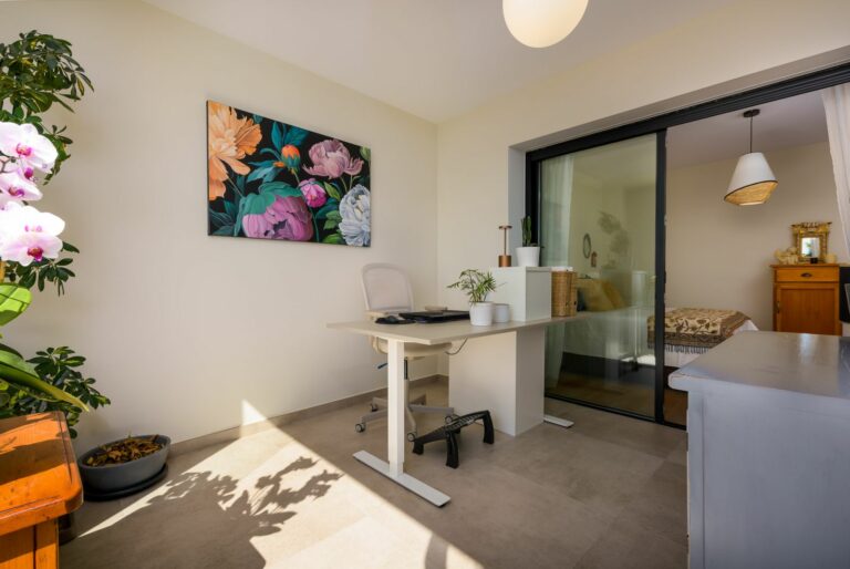 8fefb14527910ab02fe065d39eacb5b1 - 4