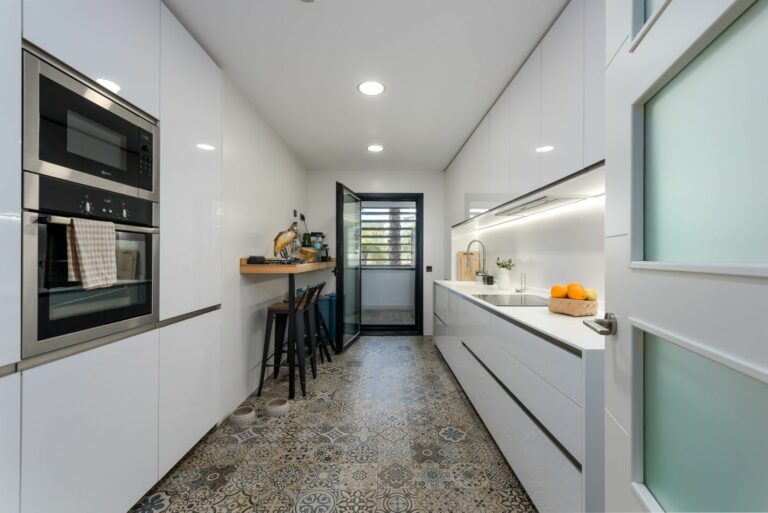 8fefb14527910ab02fe065d39eacb5b1 - 5