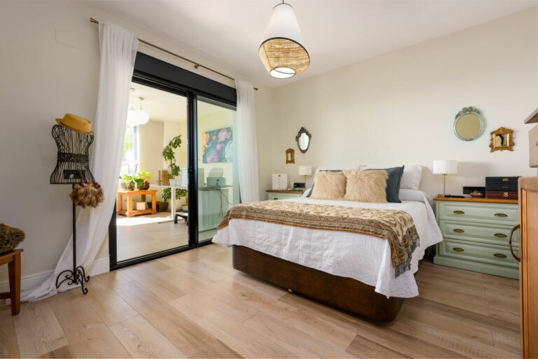 8fefb14527910ab02fe065d39eacb5b1 - 6