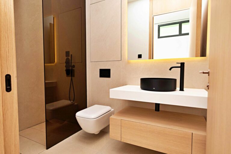 900c51a01b48aa6b863cb4dae052150d - 12