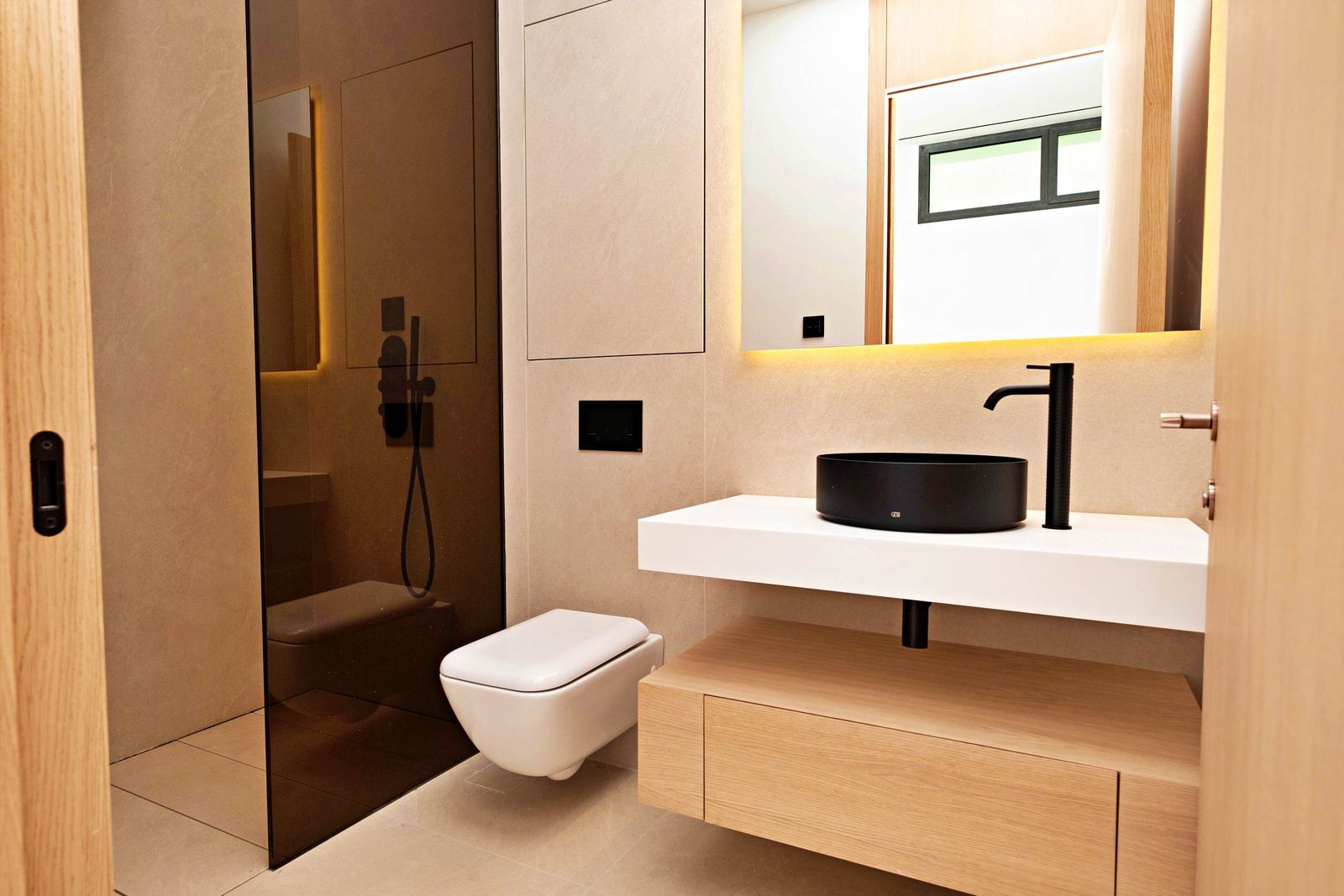 900c51a01b48aa6b863cb4dae052150d - 12