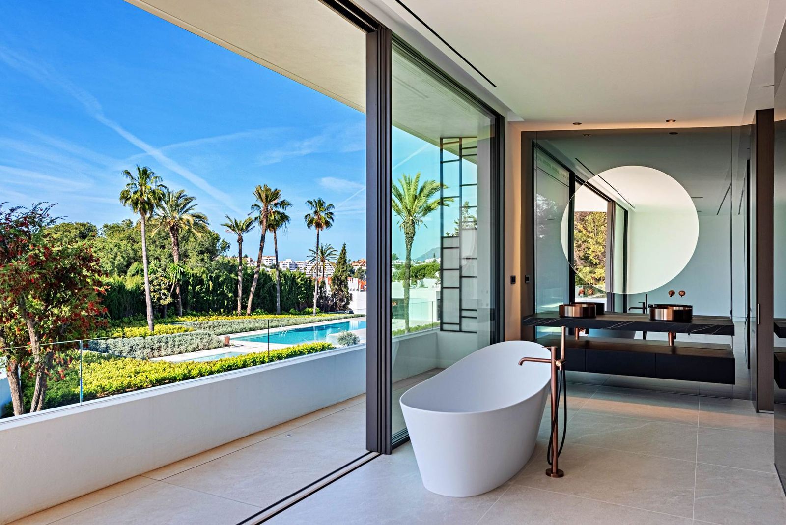 900c51a01b48aa6b863cb4dae052150d - 14