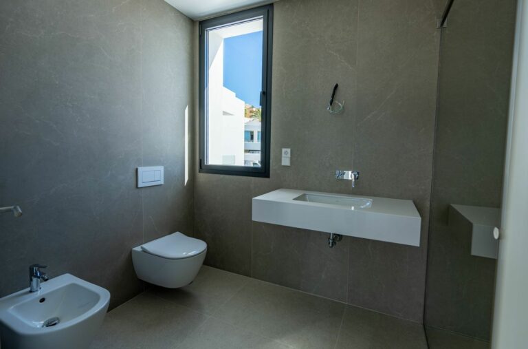 901e44011a9b5c3c1f14b31daf51e27a - 12