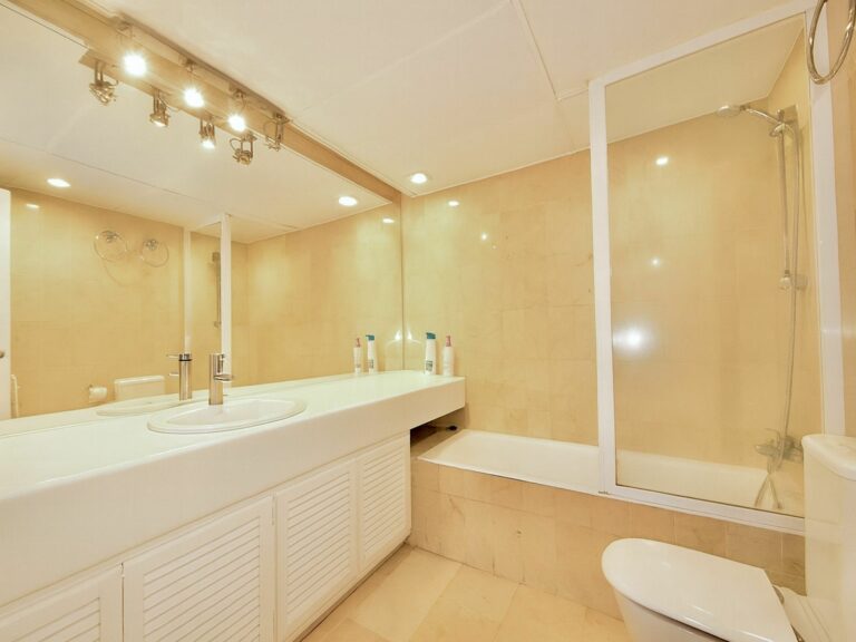 90ef065a801a4b5ba9609903c81a820d - 9