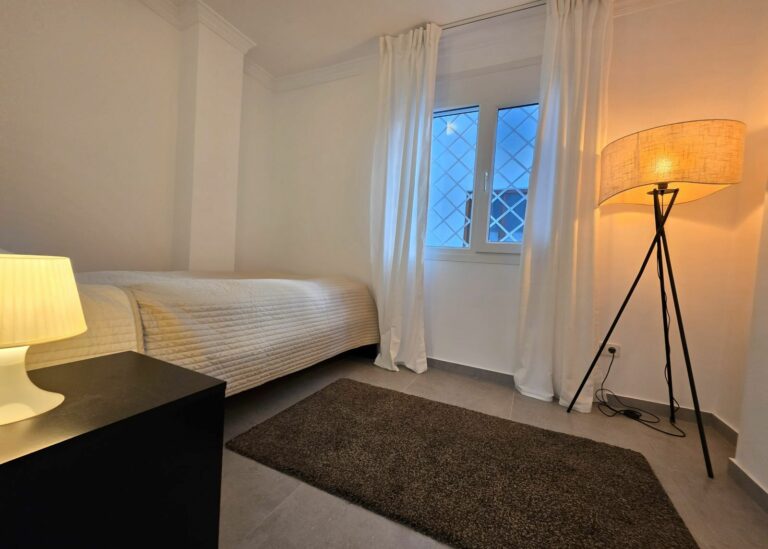 91846fb36d5b50c4e0ba570047f6bbfa - 16