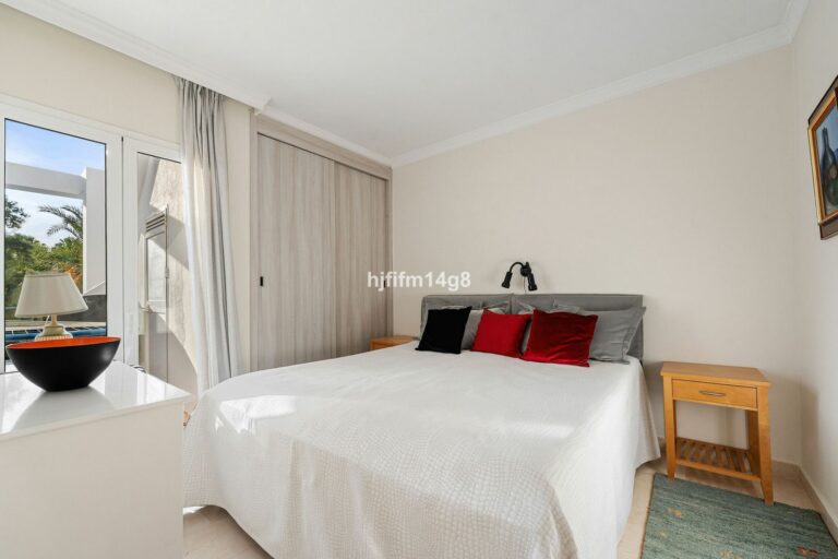 91ae06e3d6e7b311fb5f597d13be151d - 13