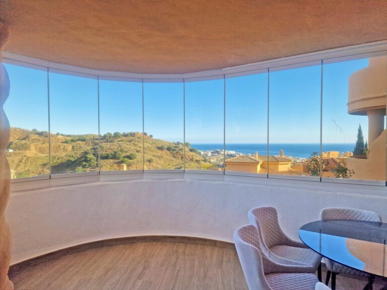 933092f40d44848fccfed9638be589e7 - 1