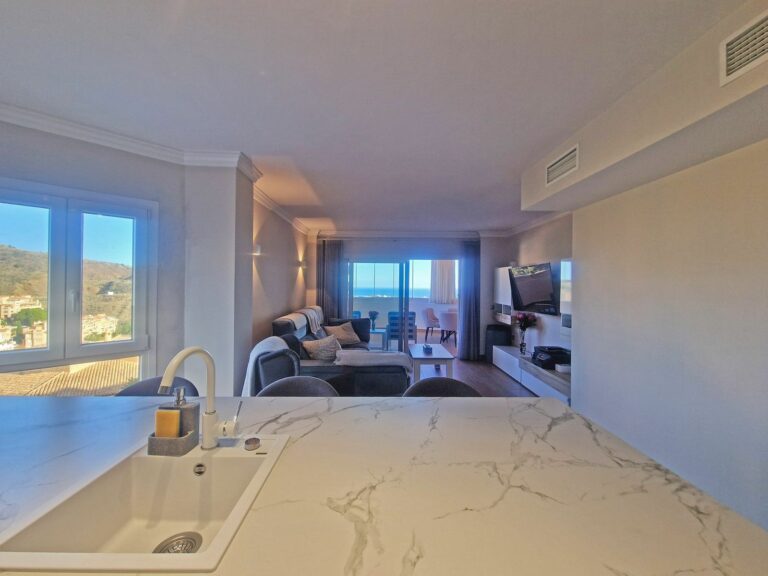 933092f40d44848fccfed9638be589e7 - 13