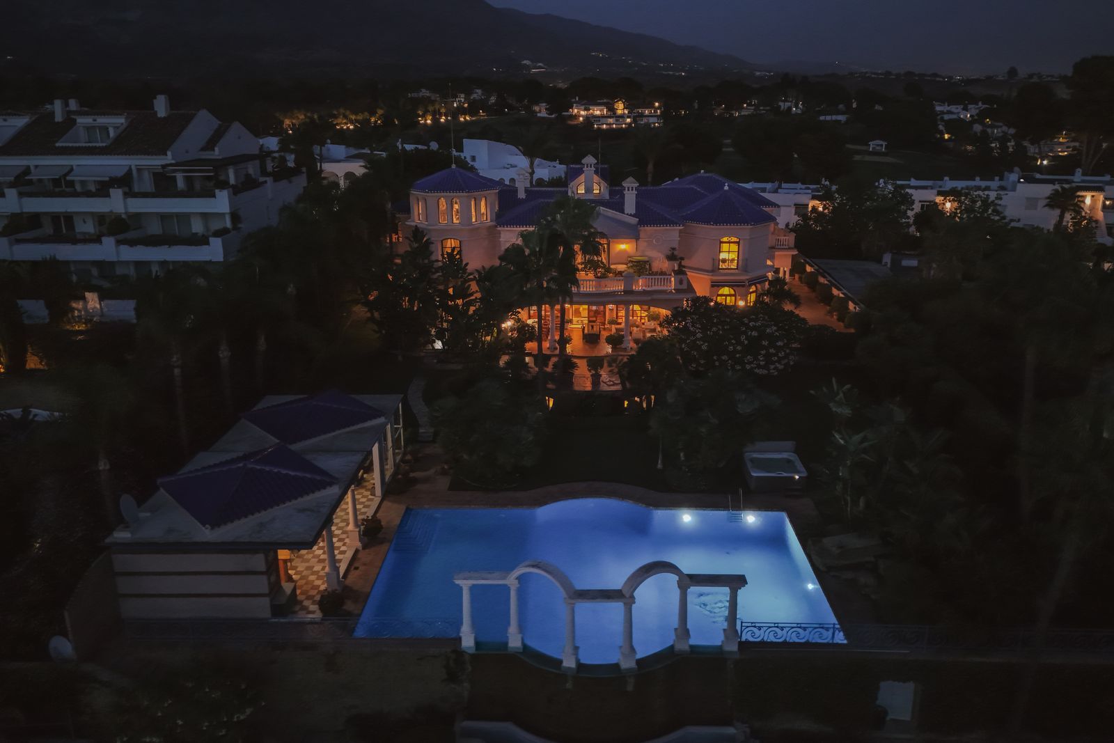 94382542f88374499409a9c50155195a - 2