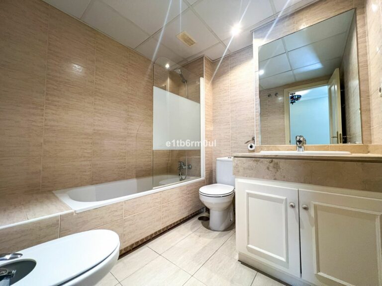 9595e00cdf628b659d7ea3dbe5bf51ab - 11