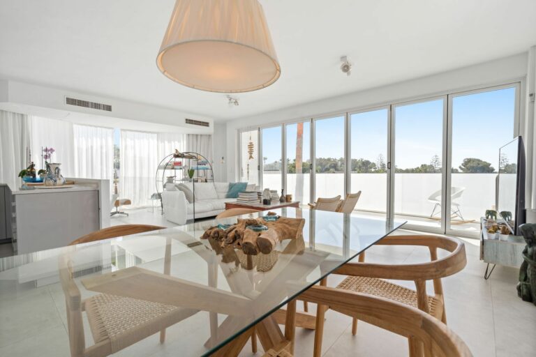 97c8a5387b14a17f010d0376e7615ea9 - 14