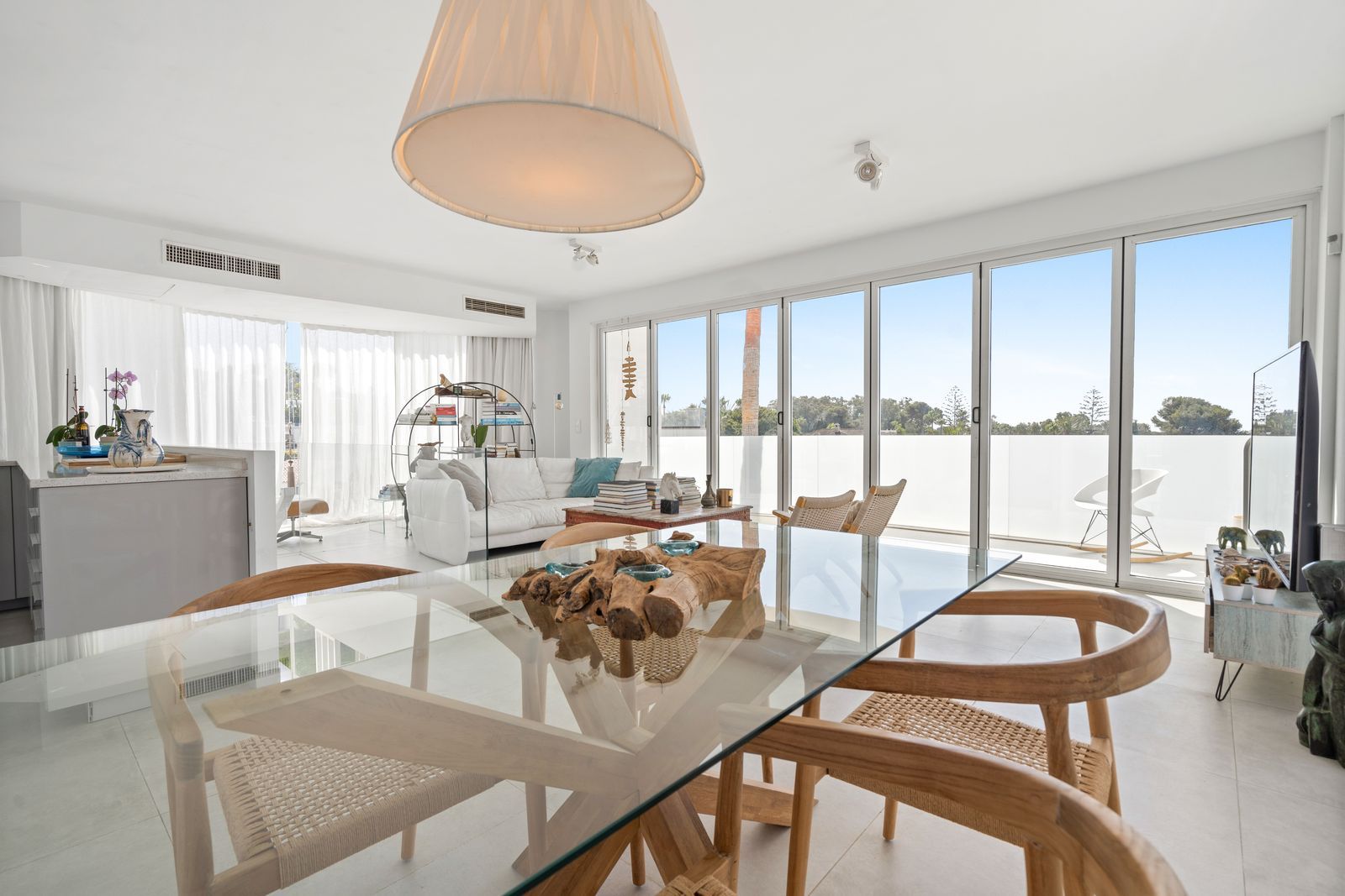 97c8a5387b14a17f010d0376e7615ea9 - 14