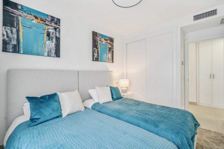 998f70d75bb5e8dedbf1a347429aadc6 - 11