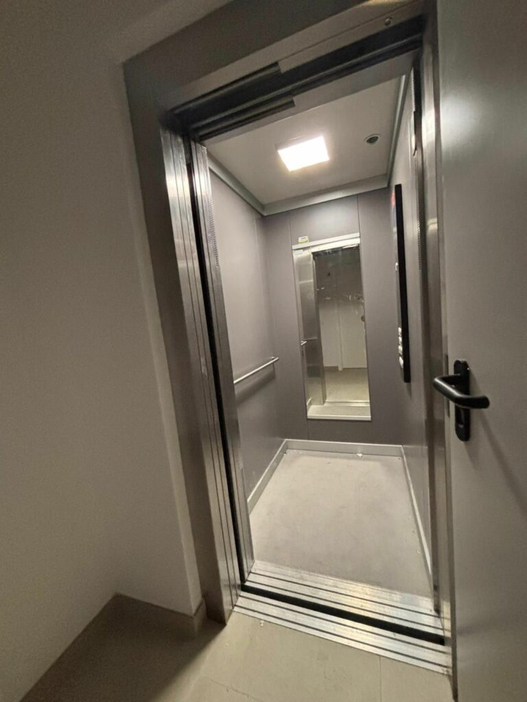 9c542869af0c2cadd034fae3700cfc5b - 4