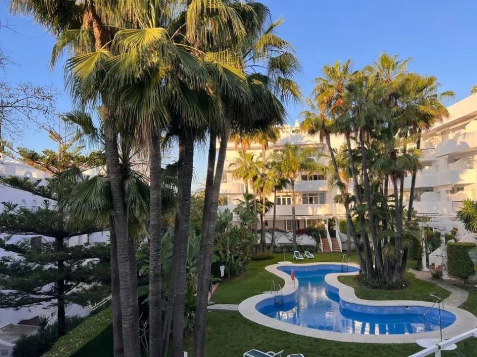 9f81c73933c69eda73814d3732f808ab - 1