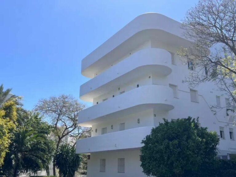 9f81c73933c69eda73814d3732f808ab - 8