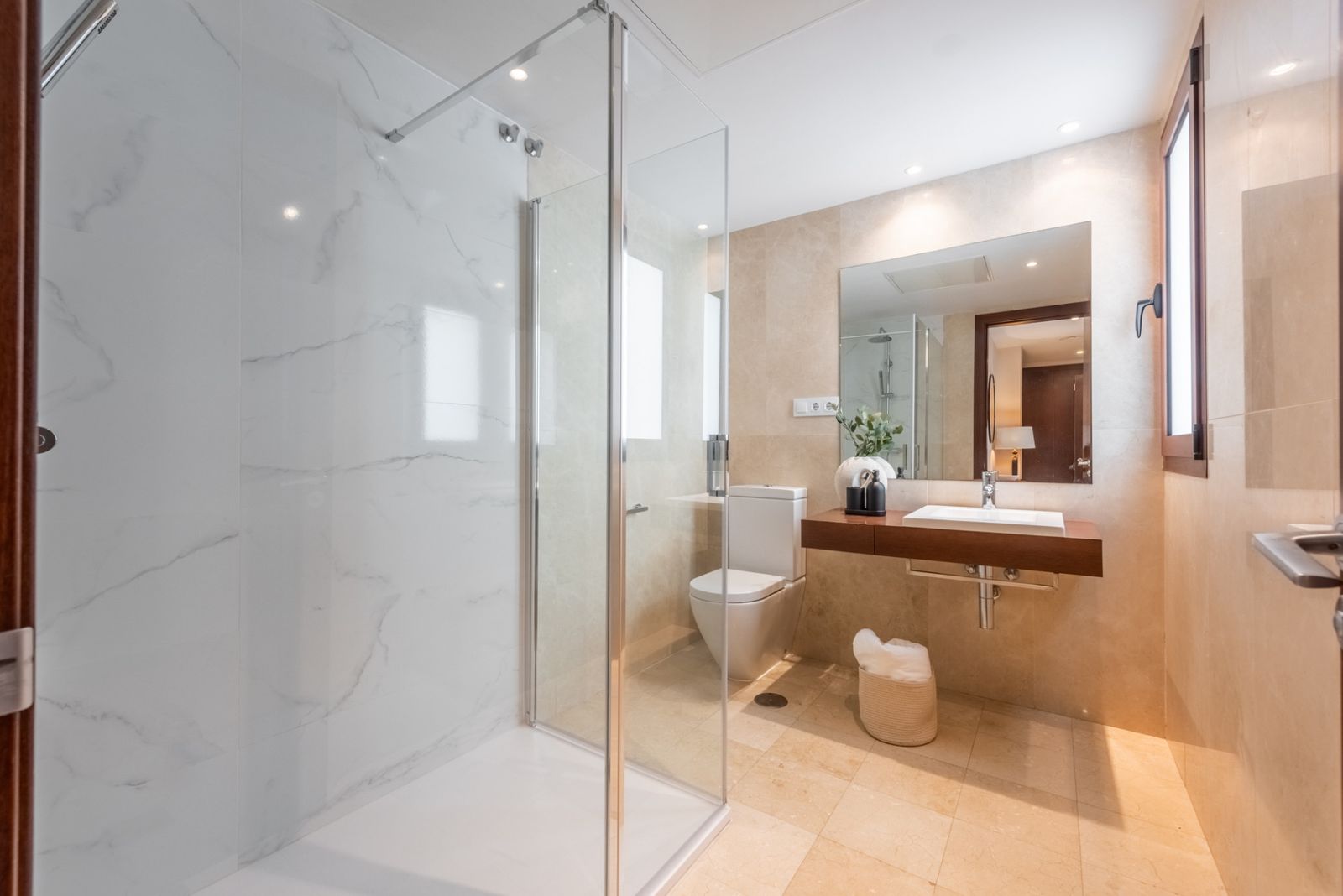 a00c7a40d6dc883f183d8e8611cc9712 - 16