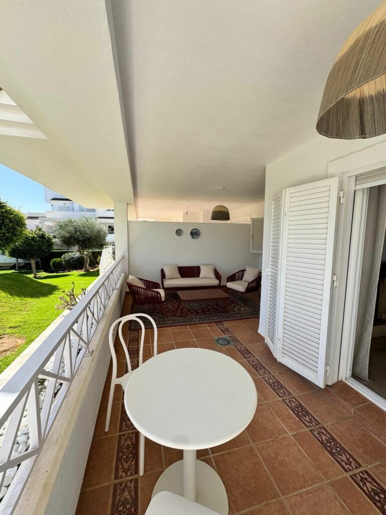 a0e2b31cd8eb9fdbe509ccb8b016f228 - 6