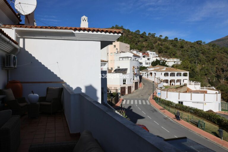 a15978e2207dbd4b1a33bc7dda6a8240 - 15