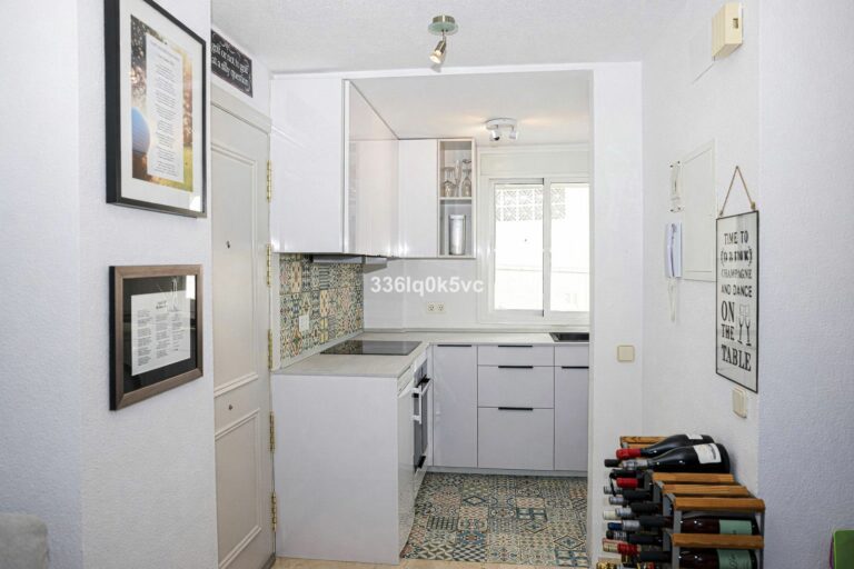 a15978e2207dbd4b1a33bc7dda6a8240 - 3