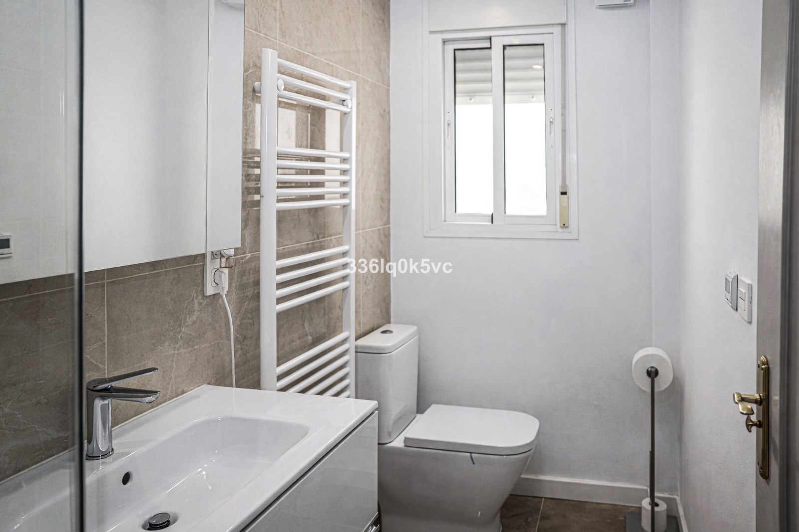 a15978e2207dbd4b1a33bc7dda6a8240 - 6