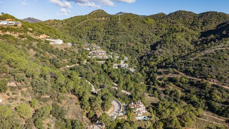 a1d3ad31c9c59ea5bf55c61f5657d322 - 10