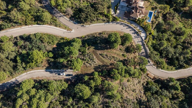 a1d3ad31c9c59ea5bf55c61f5657d322 - 11