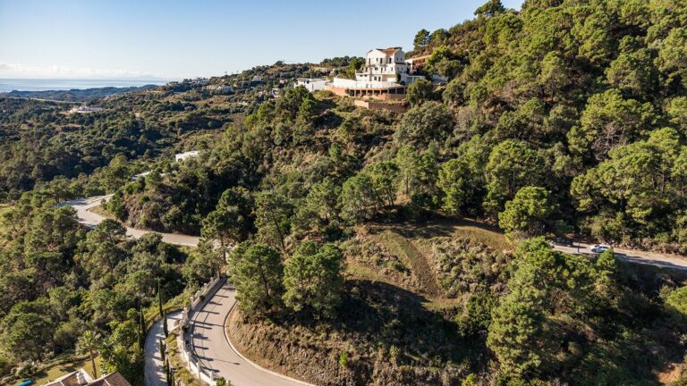 a1d3ad31c9c59ea5bf55c61f5657d322 - 4