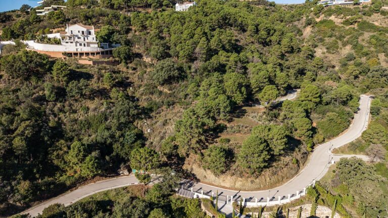 a1d3ad31c9c59ea5bf55c61f5657d322 - 6