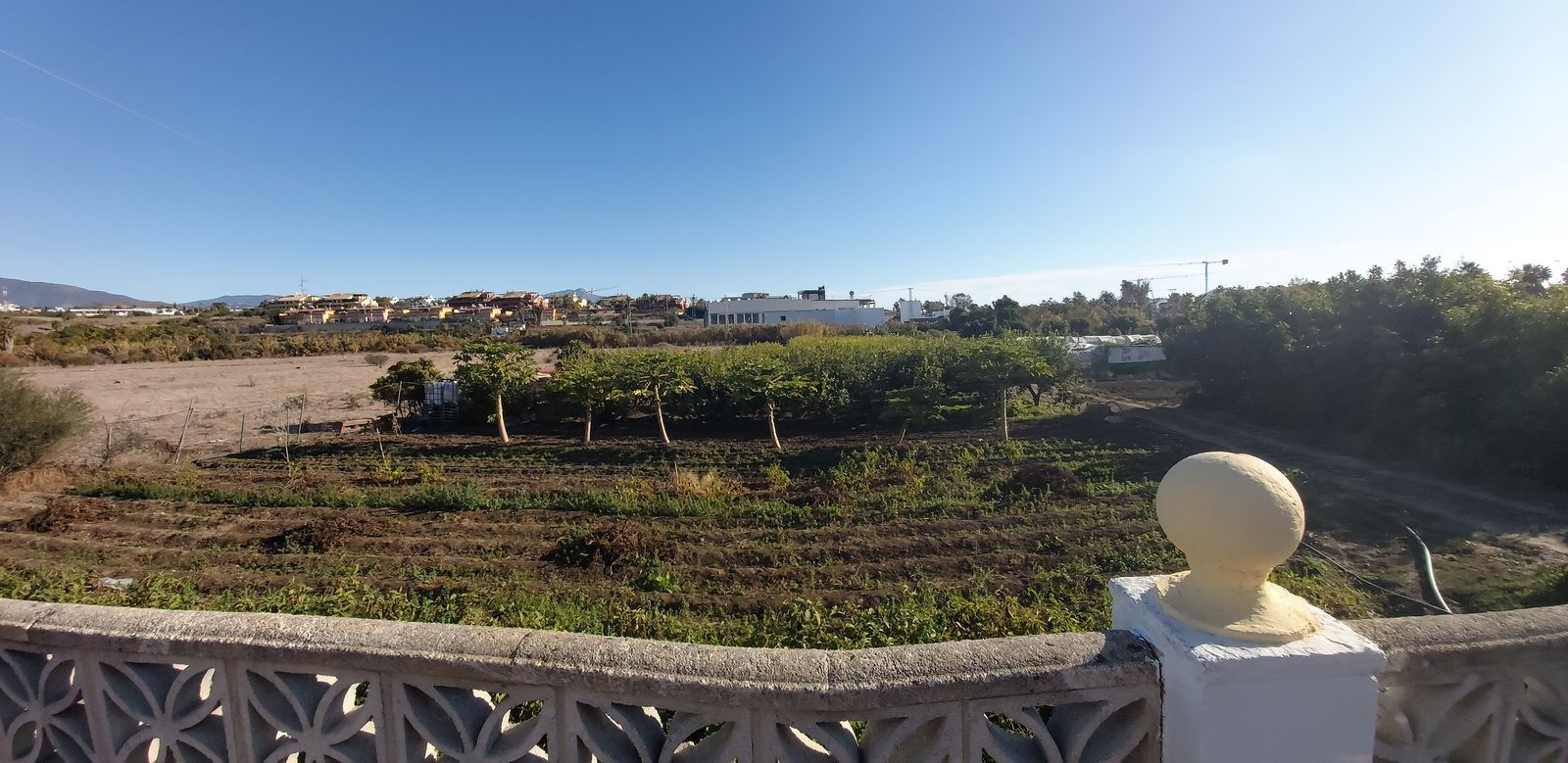 a52ef08b1353707c0dd19bf6bf96dd6b - 1