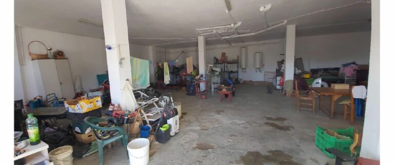 a52ef08b1353707c0dd19bf6bf96dd6b - 9