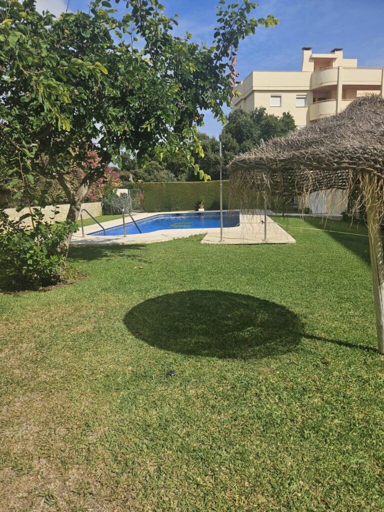 a55d3dd80fe093222ad83478f54fa576 - 15