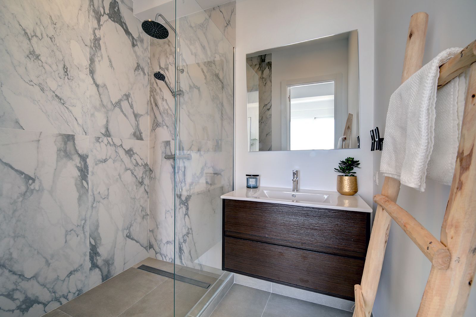 a89a9e1cc211dd1d18f7f353f484c5bd - 11