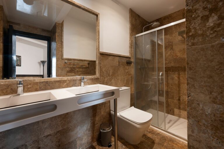 a8bf9888be6af556a5cd9ae7fae53f03 - 11